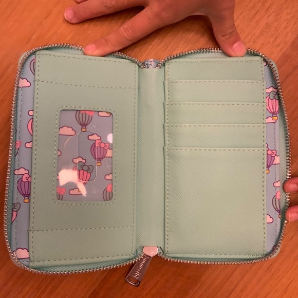 Sanrio Loungefly wallet - Picture 4 of 4